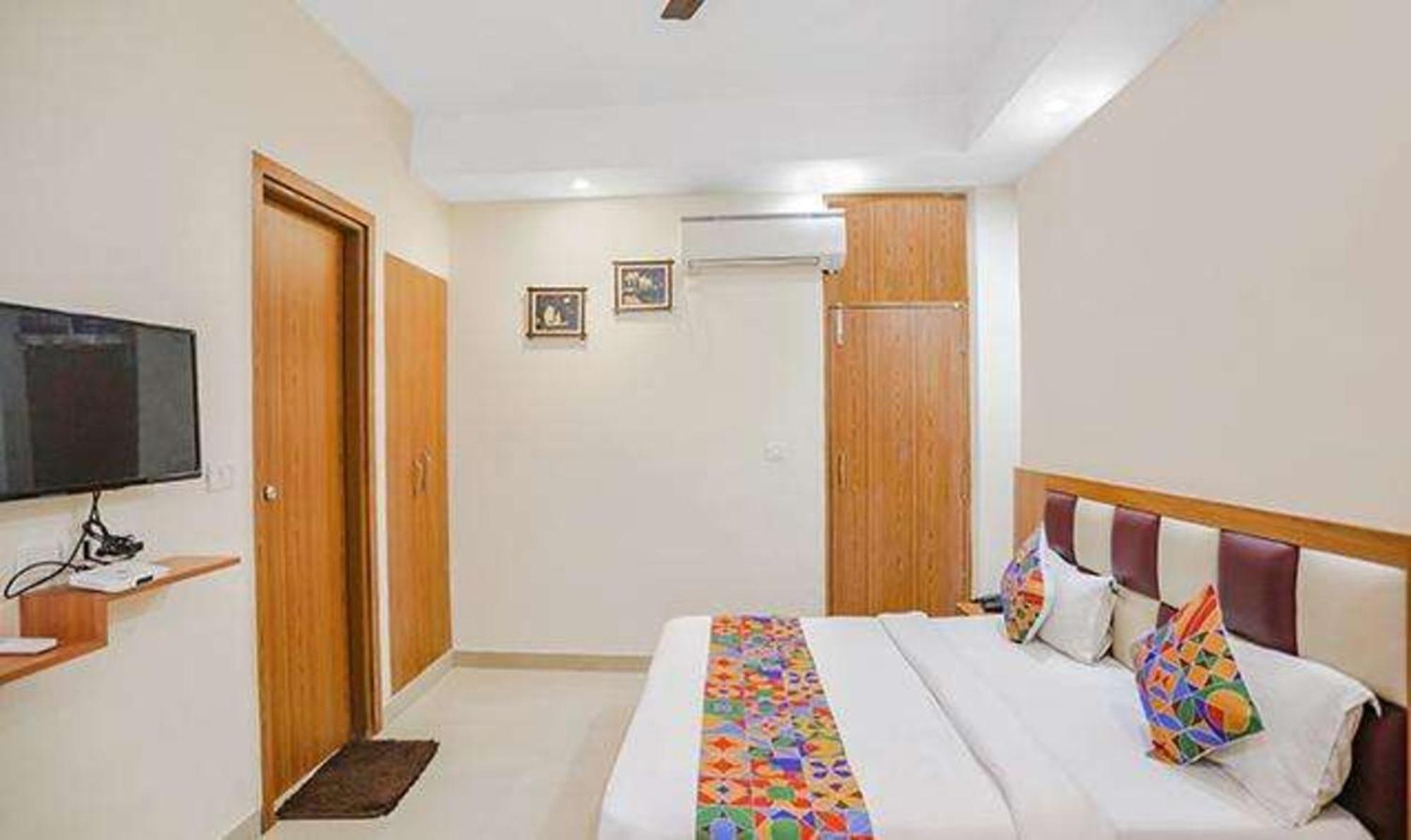 Fabhotel Royal Stay I Greater Noida Exteriör bild