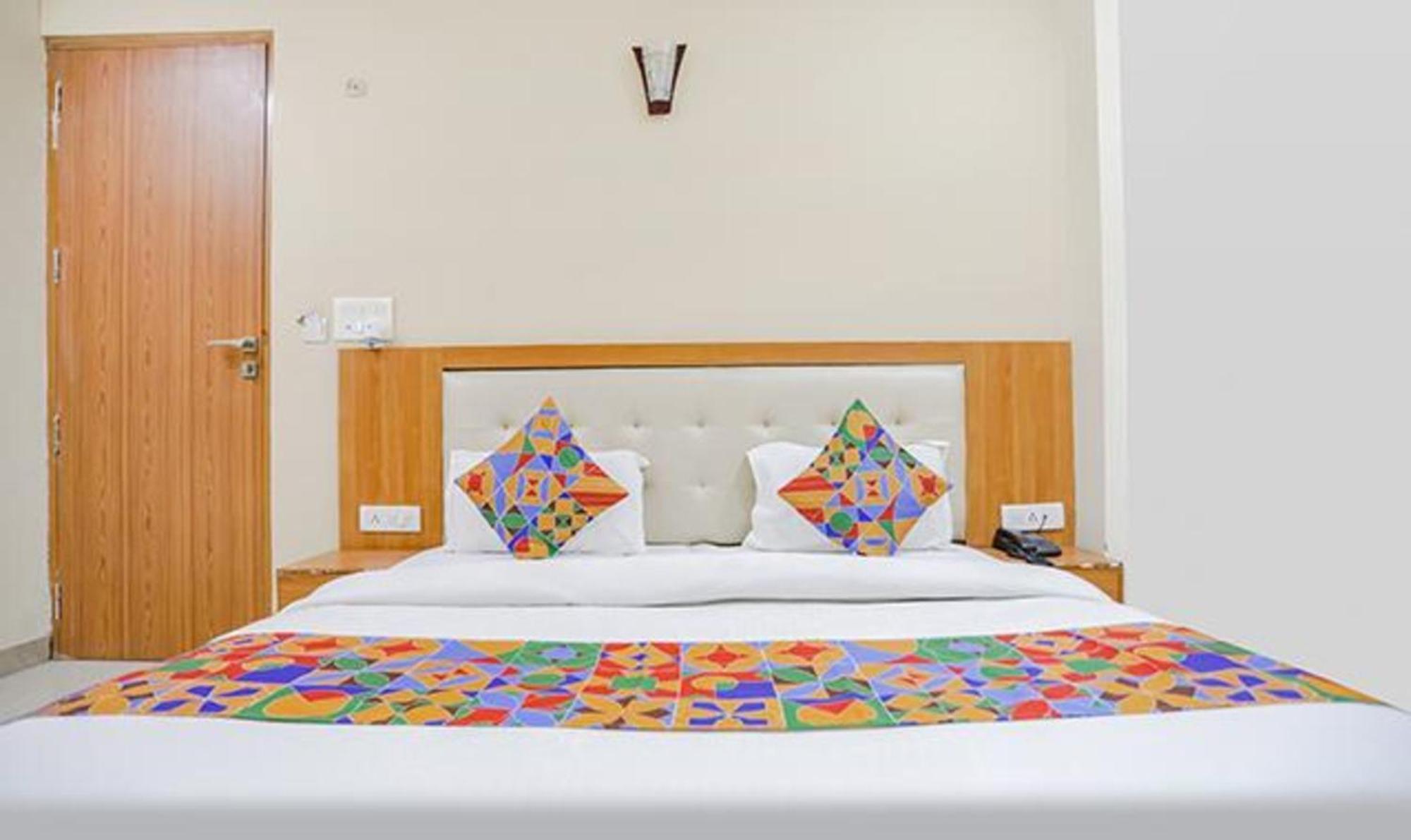 Fabhotel Royal Stay I Greater Noida Exteriör bild