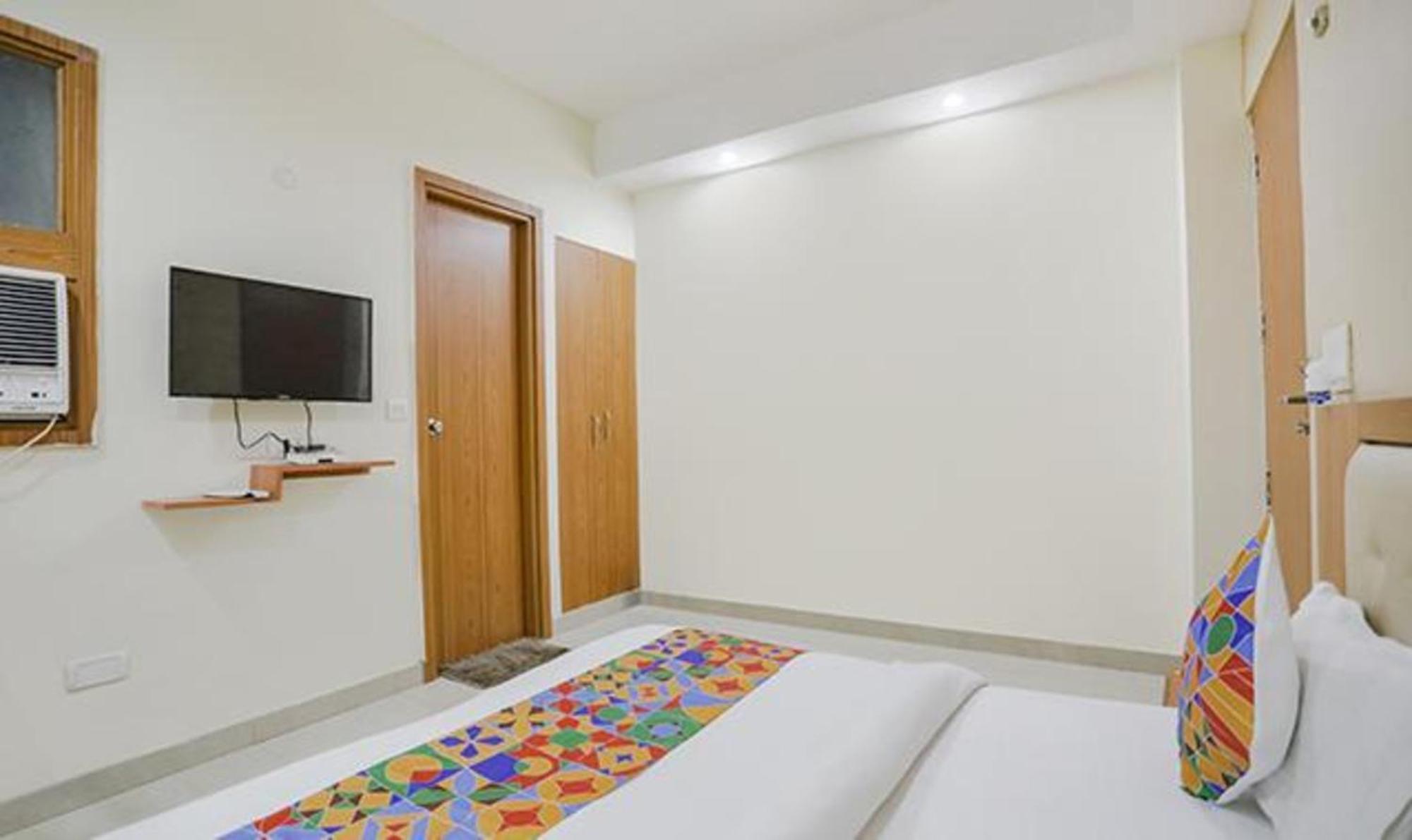 Fabhotel Royal Stay I Greater Noida Exteriör bild