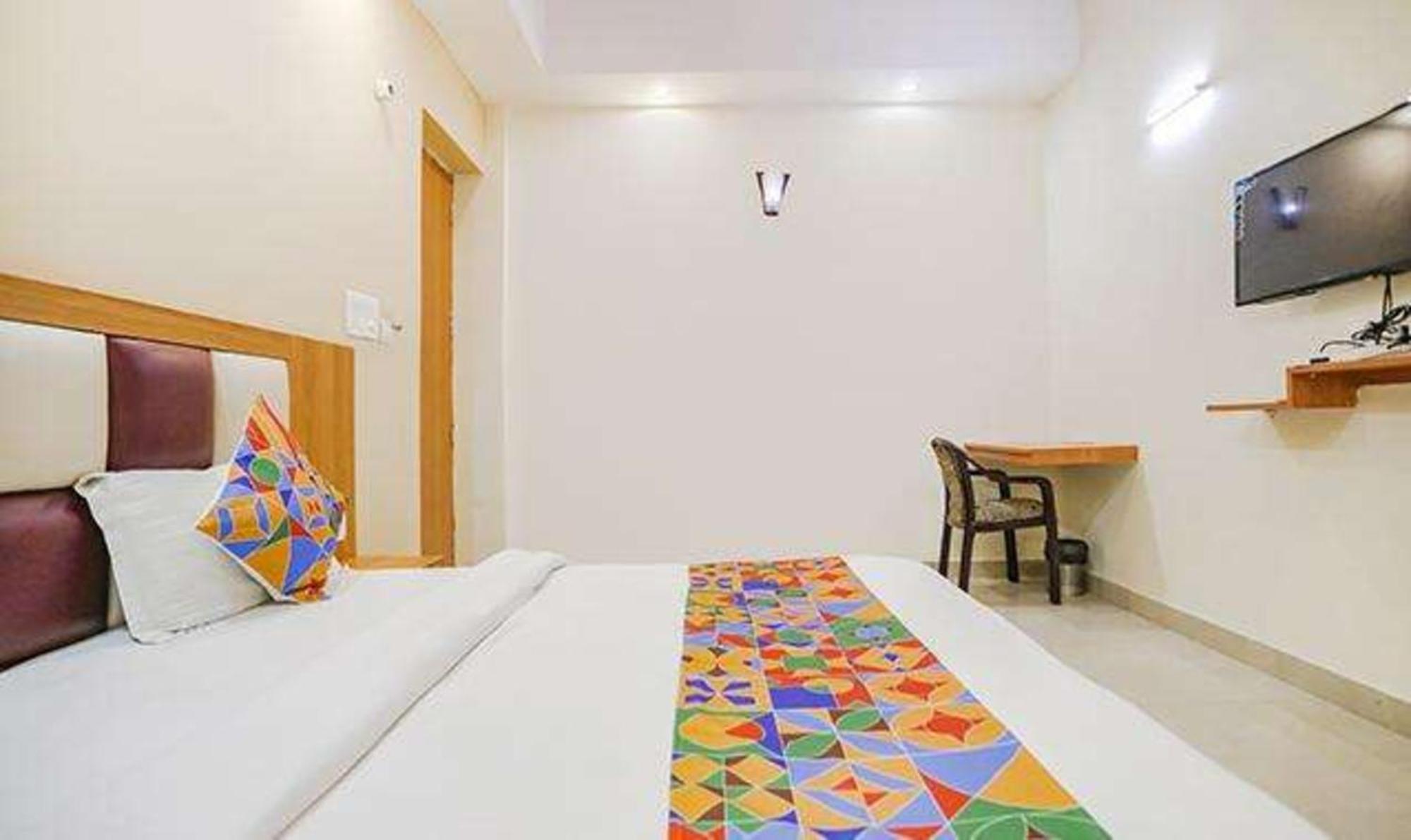 Fabhotel Royal Stay I Greater Noida Exteriör bild