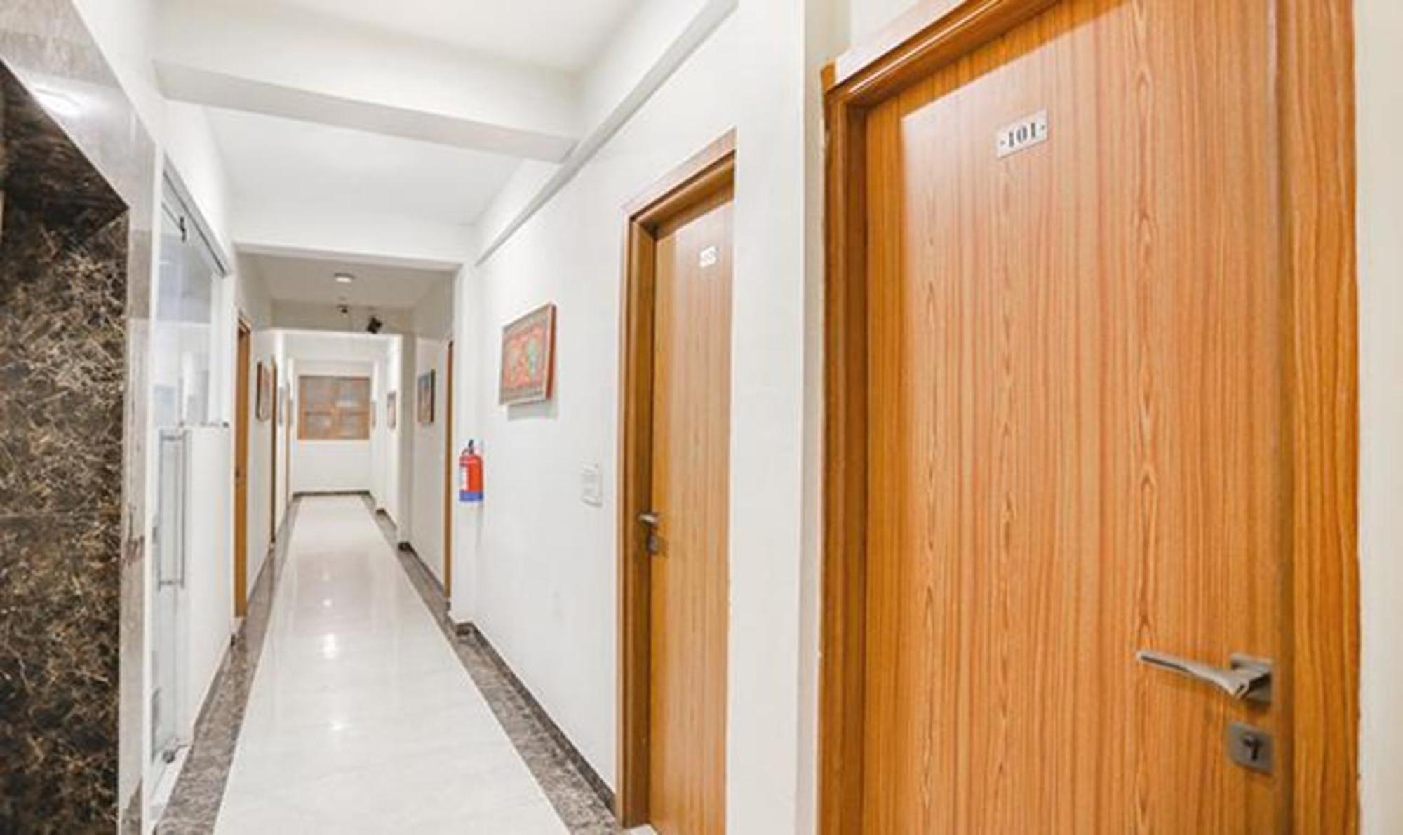 Fabhotel Royal Stay I Greater Noida Exteriör bild