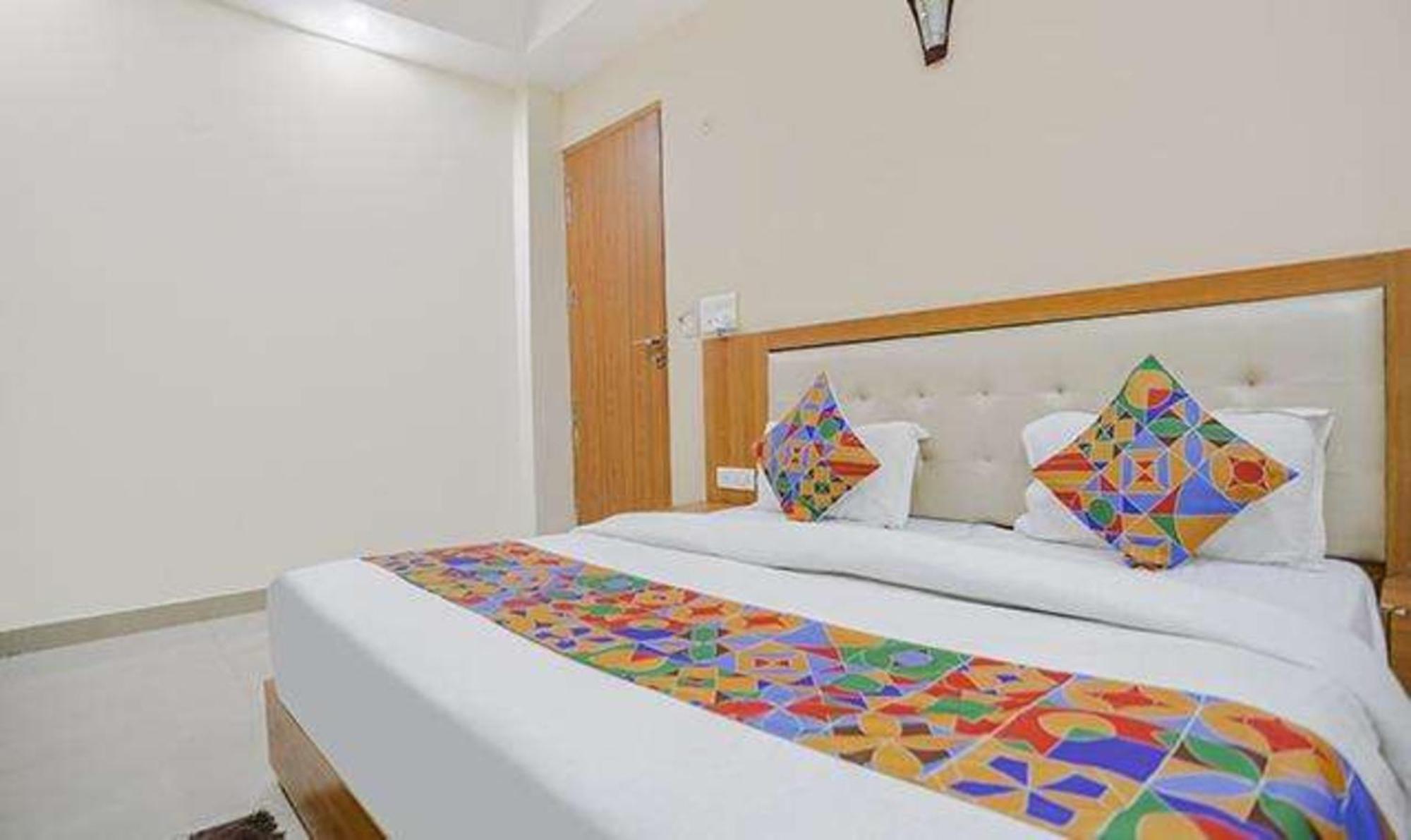 Fabhotel Royal Stay I Greater Noida Exteriör bild
