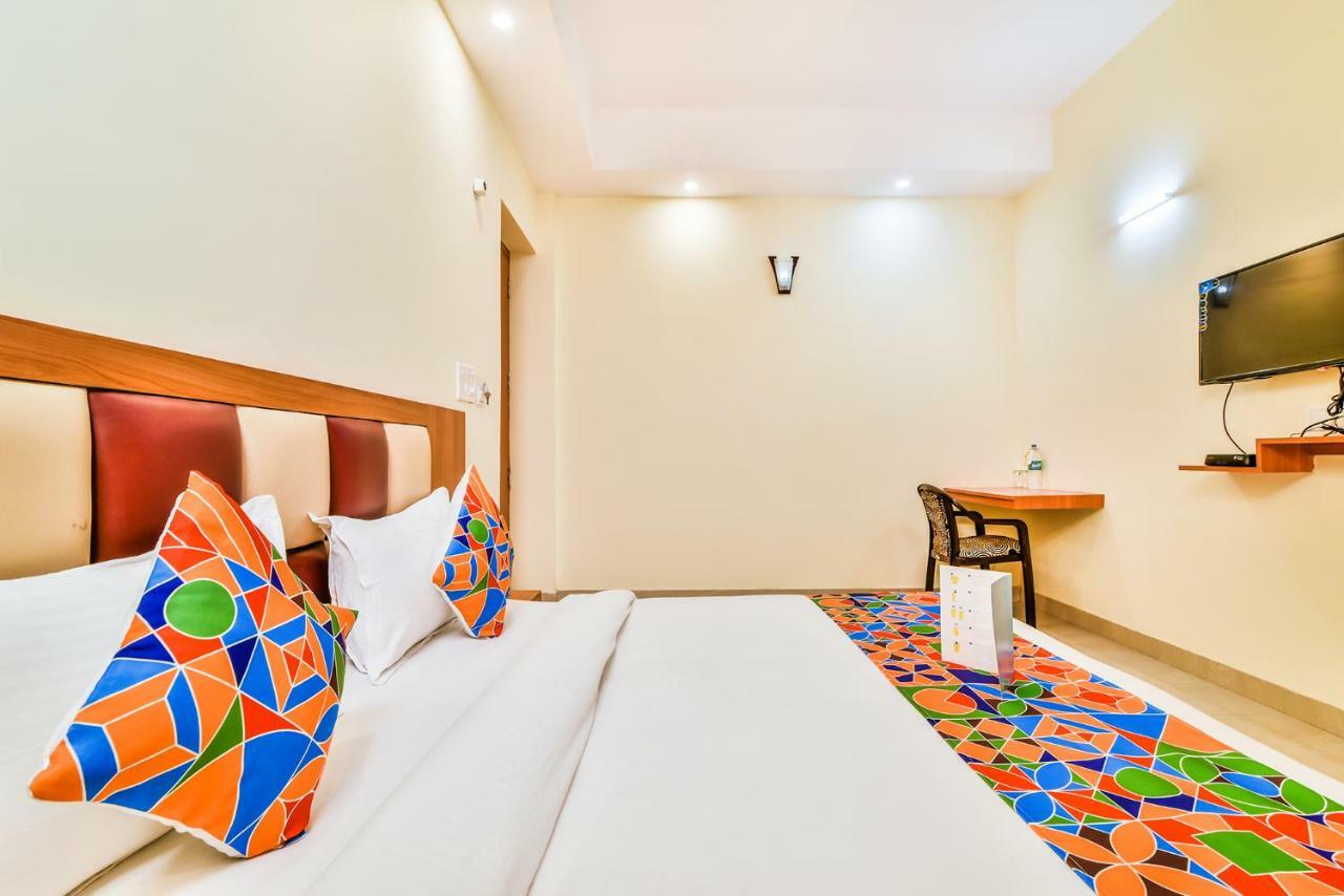 Fabhotel Royal Stay I Greater Noida Exteriör bild